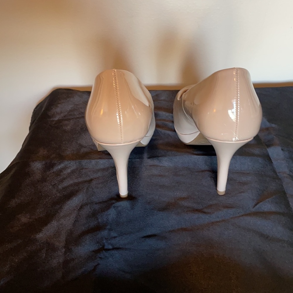 Nude heels (approx 2 inch), 10W - Picture 3 of 5